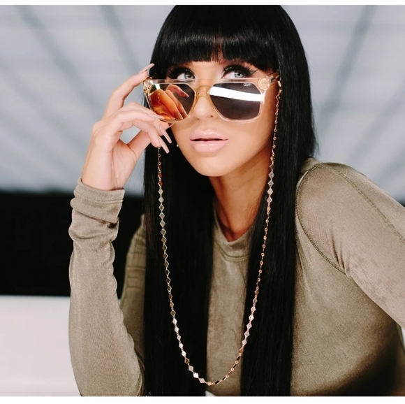 NWOT Quay X Jaclyn Hill Very Busy Sunglasses With Chain & Leopard Case - Picture 7 of 7